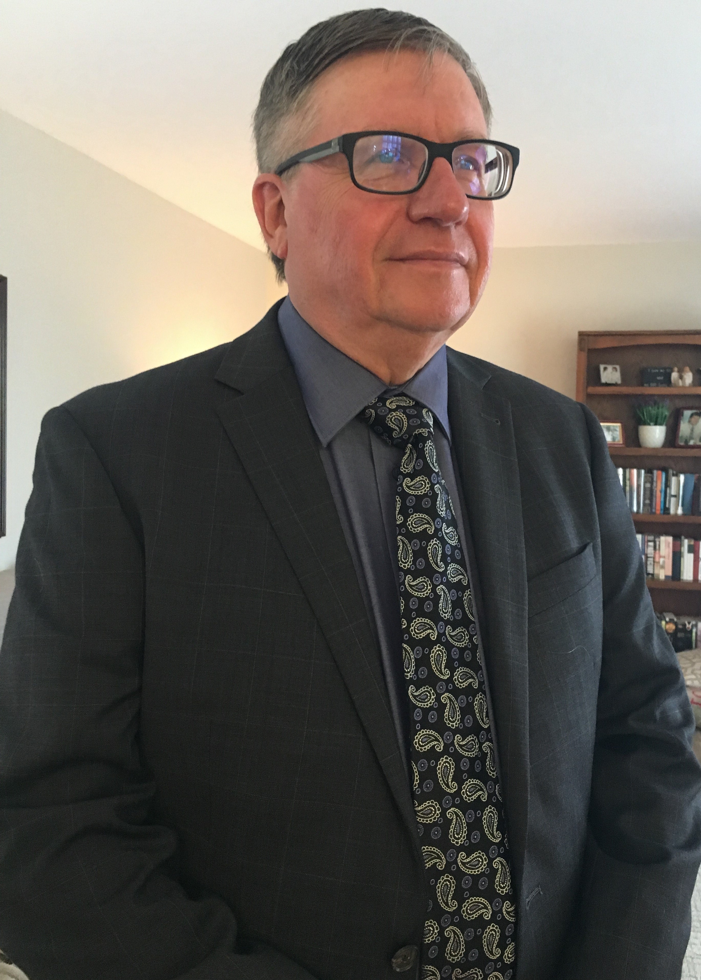 Mr. Geoffrey Gillon
